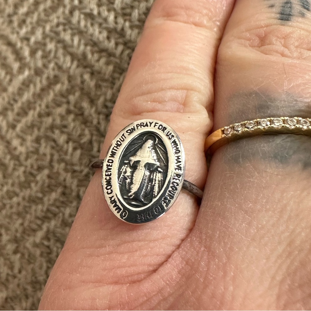 Sterling st Mary  Ring